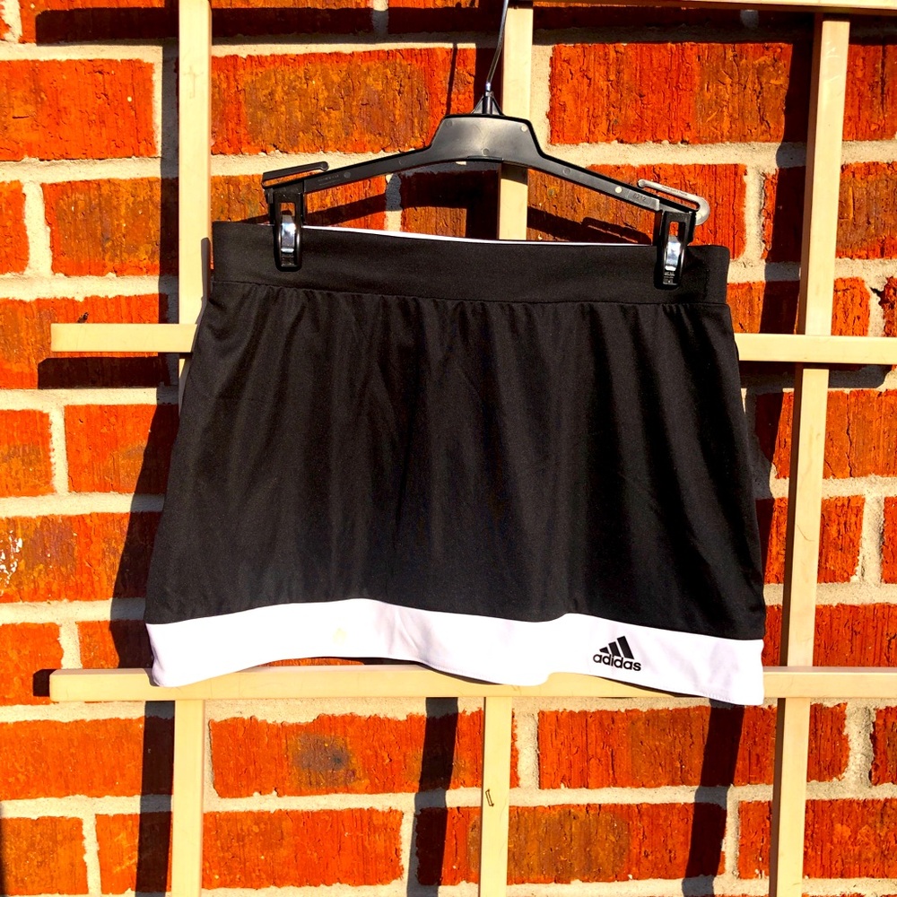 ADIDAS BLACK TENNIS SKORT CLIMALITE XS